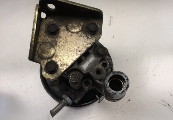 BOMBA DIRECCION CHRYSLER VOYAGER (RG)