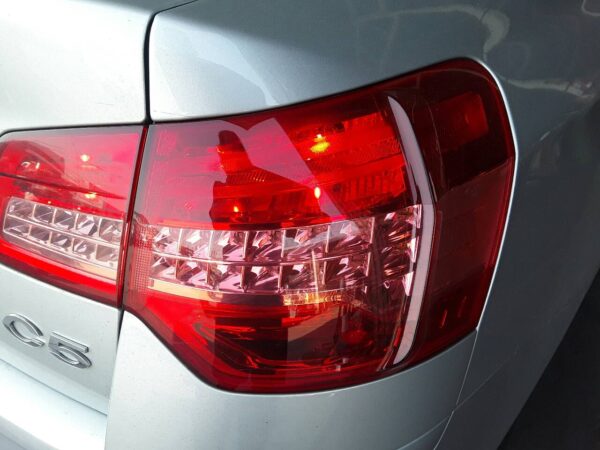 PILOTO TRASERO DERECHO CITROEN C5 BERLINA