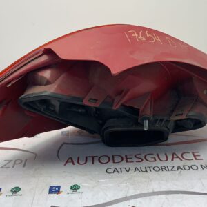 PILOTO TRASERO DERECHO PEUGEOT 207