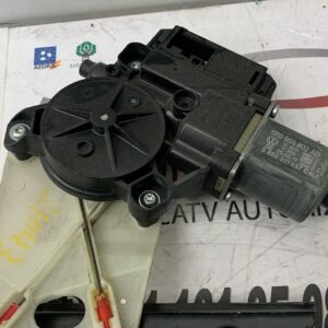 ELEVALUNAS DELANTERO DERECHO VOLKSWAGEN POLO V (6R1)