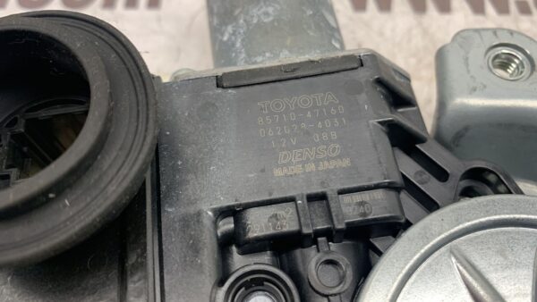 ELEVALUNAS TRASERO DERECHO TOYOTA PRIUS + (ZVW40)