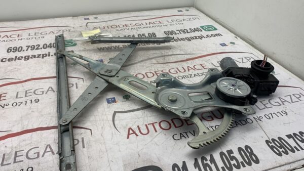 ELEVALUNAS TRASERO IZQUIERDO TOYOTA PRIUS + (ZVW40)