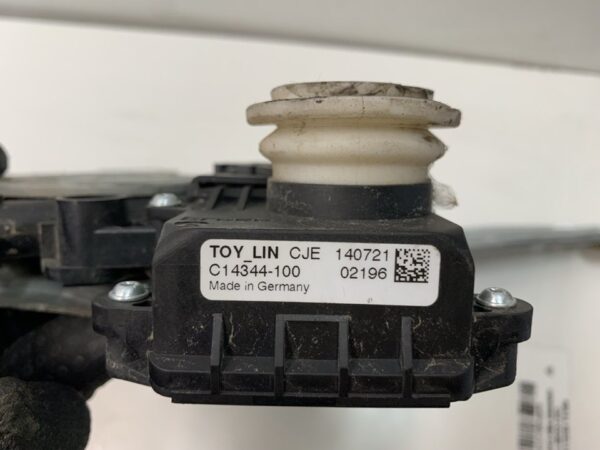 ELEVALUNAS TRASERO DERECHO TOYOTA VERSO (AUR2/ZGR2)
