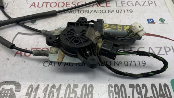 ELEVALUNAS DELANTERO DERECHO MERCEDES VITO CAJA CERRADA 6.03 ->