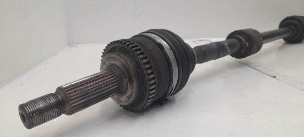 TRANSMISION DELANTERA DERECHA KIA CEED (ED)
