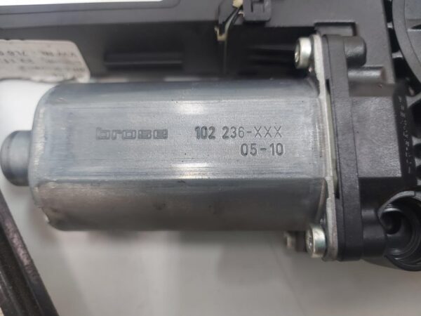 ELEVALUNAS TRASERO DERECHO VOLKSWAGEN TOUAREG