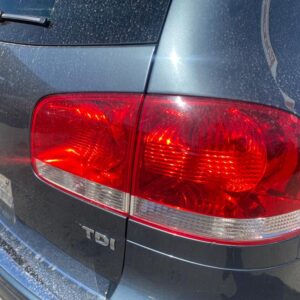 PILOTO TRASERO DERECHO INTERIOR VOLKSWAGEN TOUAREG
