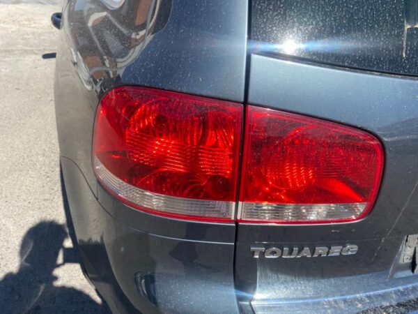 PILOTO TRASERO IZQUIERDO INTERIOR VOLKSWAGEN TOUAREG