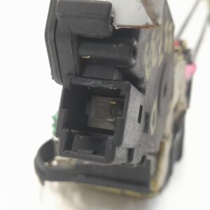 CERRADURA PUERTA DELANTERA DERECHA SUBARU LEGACY BERL./FAMILIAR B12