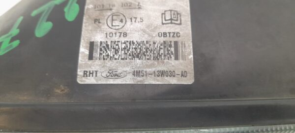 FARO IZQUIERDO FORD FOCUS BERLINA