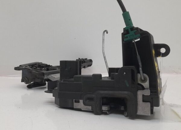 CERRADURA PUERTA DELANTERA DERECHA OPEL ASTRA H BER.