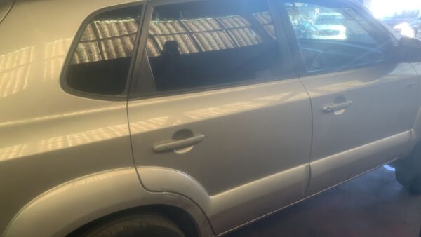 PUERTA TRASERA DERECHA HYUNDAI TUCSON