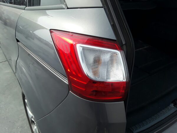 PILOTO TRASERO IZQUIERDO FORD GRAND C-MAX