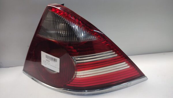 PILOTO TRASERO DERECHO FORD MONDEO BERLINA