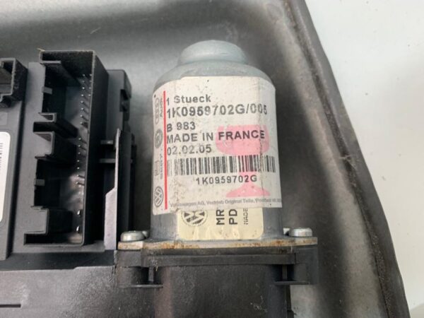 ELEVALUNAS DELANTERO DERECHO VOLKSWAGEN GOLF V (1K1)(10.2003)