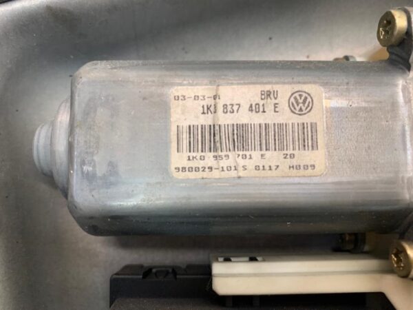 ELEVALUNAS DELANTERO IZQUIERDO VOLKSWAGEN GOLF V (1K1)(10.2003)