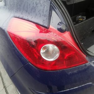 PILOTO TRASERO IZQUIERDO OPEL CORSA D