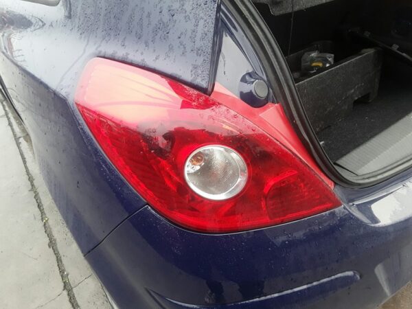 PILOTO TRASERO IZQUIERDO OPEL CORSA D