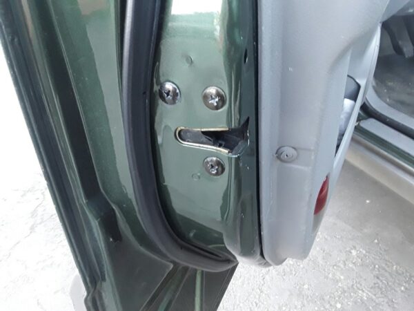 CERRADURA PUERTA DELANTERA IZQUIERDA  KIA SORENTO