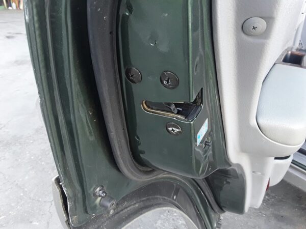 CERRADURA PUERTA TRASERA IZQUIERDA  KIA SORENTO