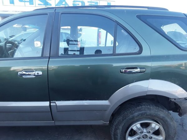 PUERTA TRASERA IZQUIERDA KIA SORENTO