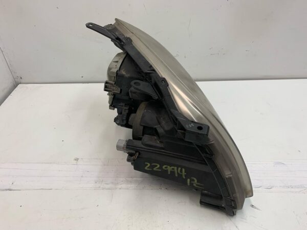 FARO IZQUIERDO TOYOTA AVENSIS BERLINA (T25)