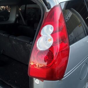 PILOTO TRASERO DERECHO MAZDA 5 BERL.