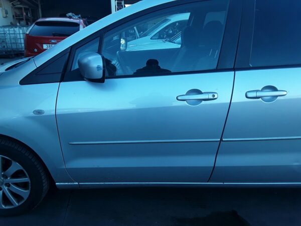 PUERTA DELANTERA IZQUIERDA MAZDA 5 BERL.