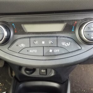MANDO CLIMATIZADOR TOYOTA YARIS