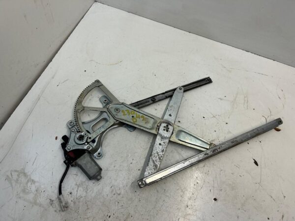 ELEVALUNAS DELANTERO DERECHO TOYOTA PRIUS (NHW11)