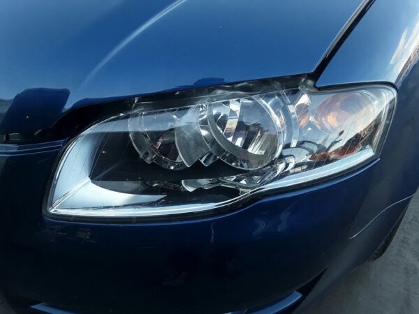 FARO IZQUIERDO AUDI A4 AVANT