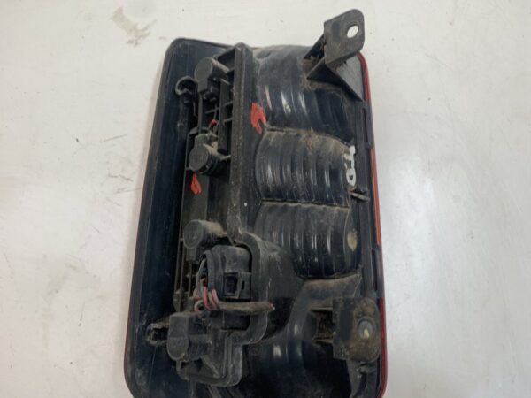 PILOTO TRASERO DERECHO VOLKSWAGEN CADDY (2K)(02.2004)