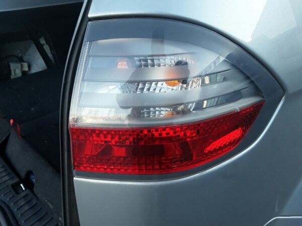 PILOTO TRASERO DERECHO FORD S-MAX