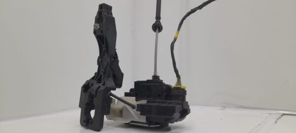 CERRADURA PUERTA DELANTERA DERECHA KIA CEE'D