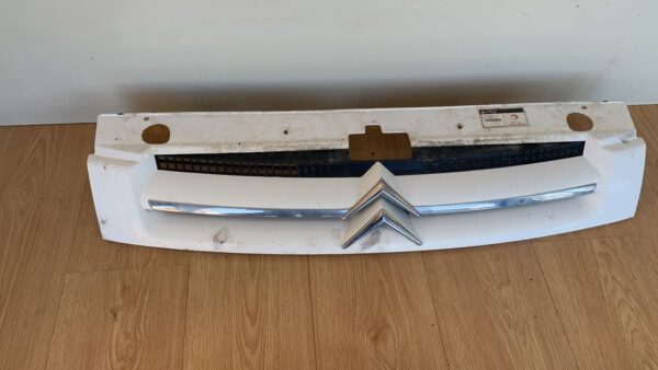 REJILLA DELANTERA CITROEN BERLINGO