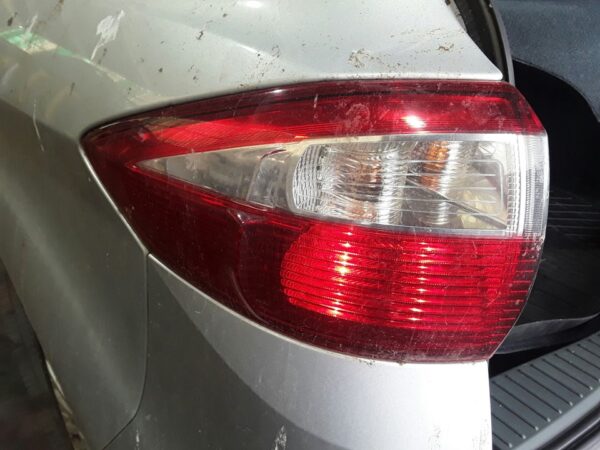 PILOTO TRASERO IZQUIERDO FORD C-MAX