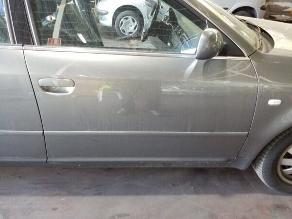 PUERTA DELANTERA DERECHA AUDI A6 BERLINA