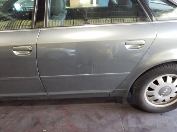 PUERTA TRASERA IZQUIERDA AUDI A6 BERLINA