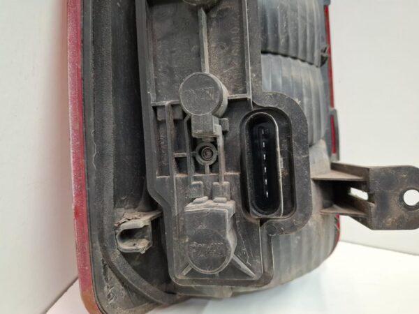 PILOTO TRASERO DERECHO VOLKSWAGEN CADDY (2K)(02.2004)