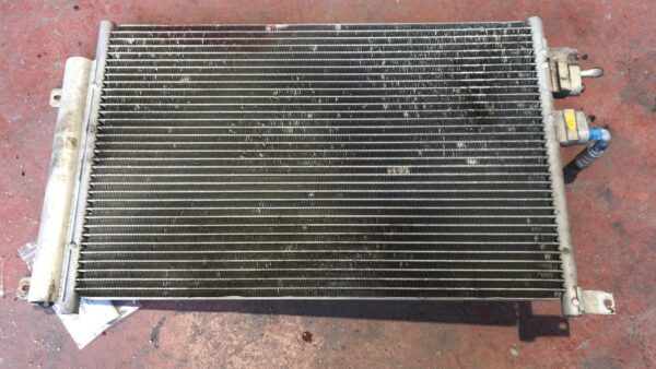 CONDENSADOR / RADIADOR  AIRE ACONDICIONADO ALFA ROMEO 147
