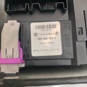 ELEVALUNAS DELANTERO IZQUIERDO VOLKSWAGEN GOLF V BERLINA