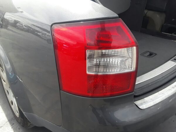 PILOTO TRASERO IZQUIERDO AUDI A4 AVANT
