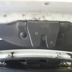 CERRADURA MALETERO / PORTON BMW SERIE 1 BERLINA