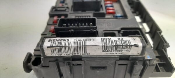 CAJA RELES / FUSIBLES CITROEN C3