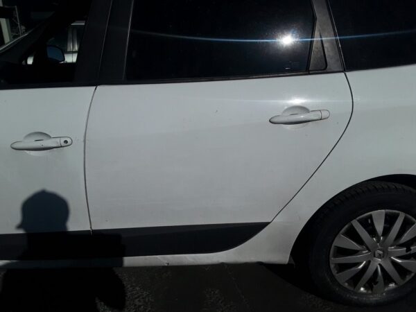 PUERTA TRASERA IZQUIERDA RENAULT SCENIC III (JZ)