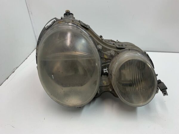 FARO DERECHO MERCEDES-BENZ CLASE E (BM 210) BERLINA