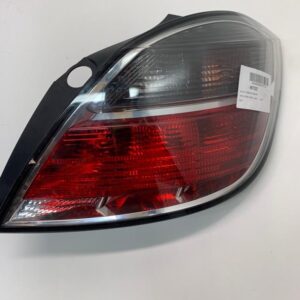 PILOTO TRASERO DERECHO OPEL ASTRA H BERLINA