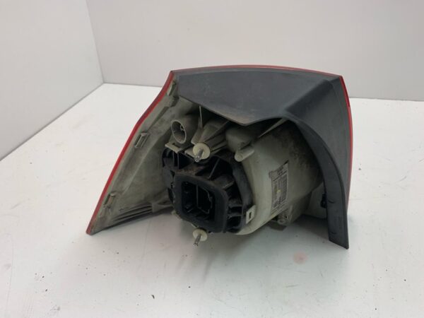 PILOTO TRASERO DERECHO VOLKSWAGEN GOLF V (1K1)(10.2003)