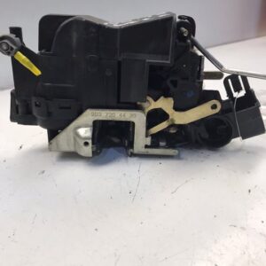 CERRADURA PUERTA DELANTERA DERECHA MERCEDES CLASE E  BERLINA DIESEL