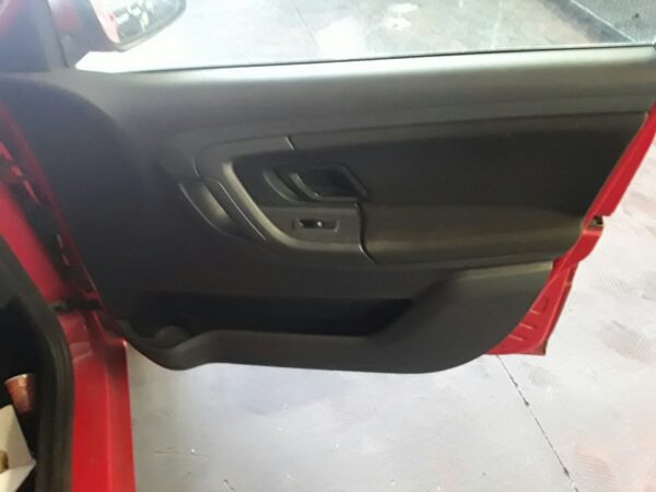 ELEVALUNAS DELANTERO DERECHO SKODA FABIA